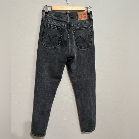 Levi Wedgie Skinny Jeans in Black, Size 27 - Picture 4 of 5